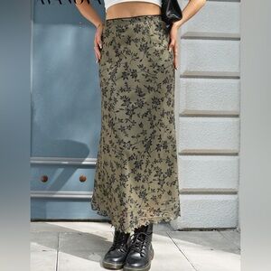 Whimsical Boho Vintage Skirt 🖤